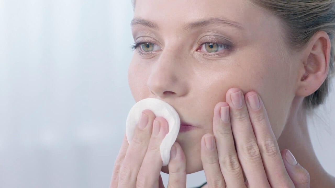 8 Ways To Protect Your Lips During Winters