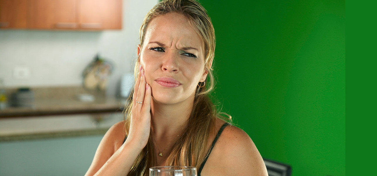 TOP HOME REMEDIES TO CURB TEETH SENSITIVITY