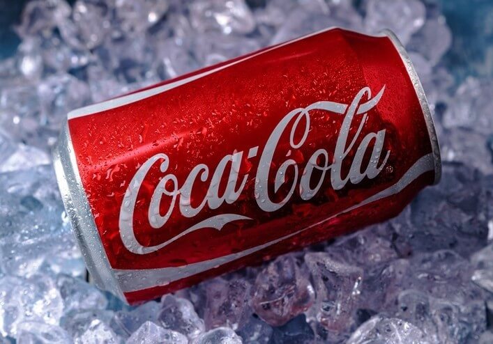 9 DIFFERENT WAYS TO USE COCA COLA IN YOUR EVERYDAY LIFE!