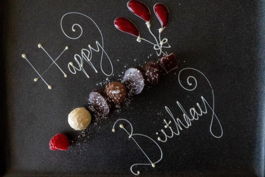10 Surprisingly Simple Birthday Gifts that will Thrill & Delight