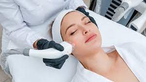 7 Major Differences Between Cosmetologists And Dermatologists