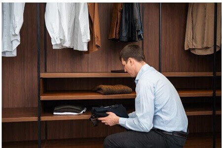 10 Tips for Creating a Minimalist Wardrobe for Men