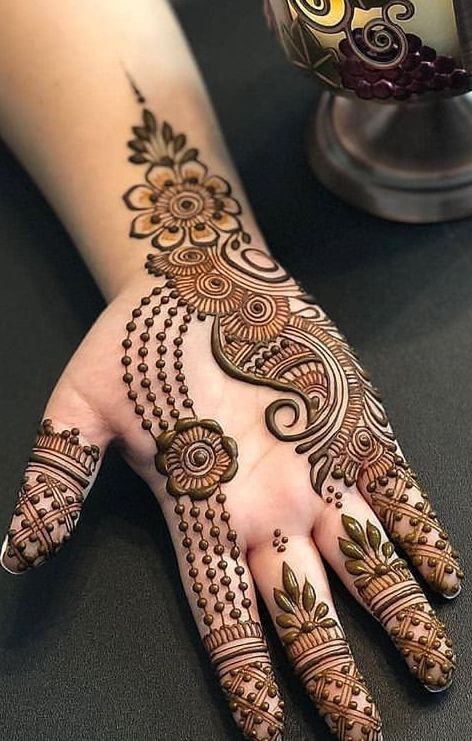 Designer Simple Arabic Mehndi Designs
