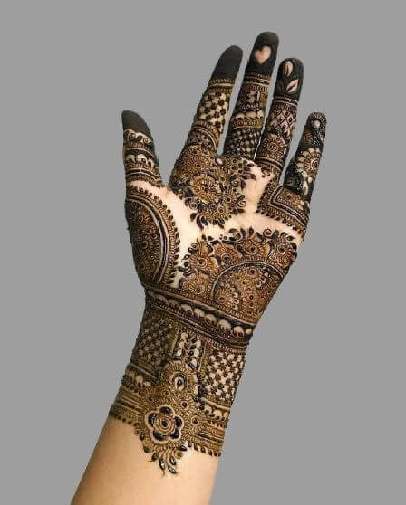 Half Hand Mehendi Designs for Brides & Bridesmaids