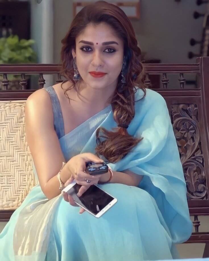 Sexy Nayanthara in Saree