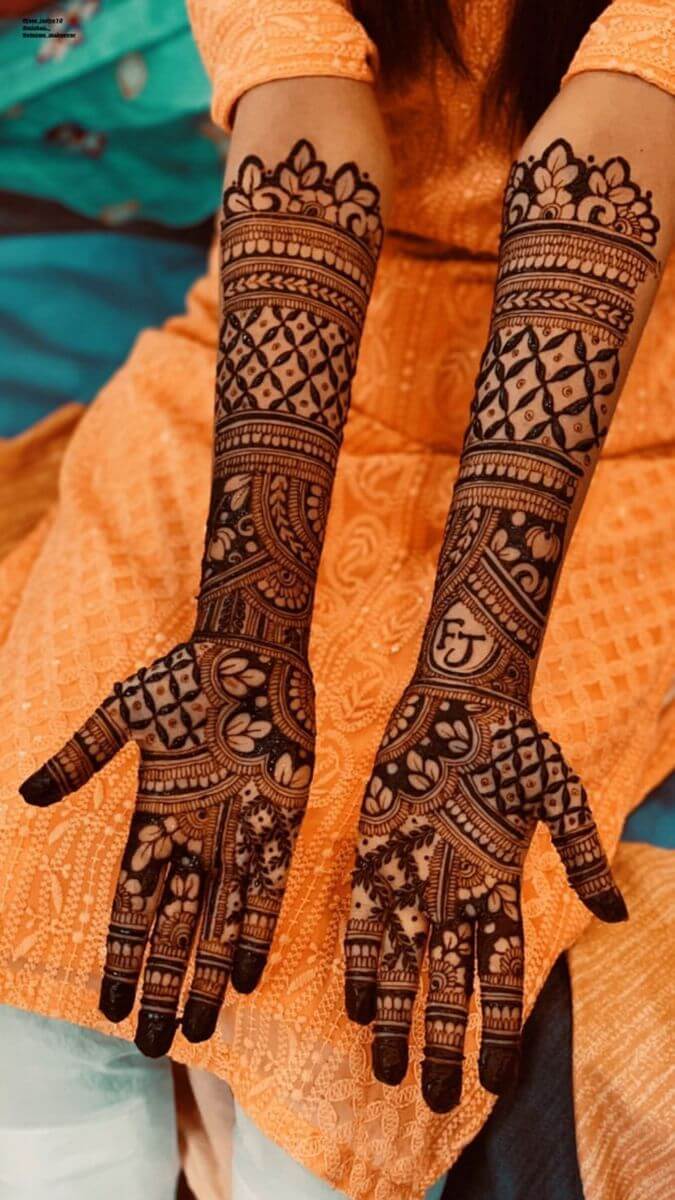 mehndi design hands